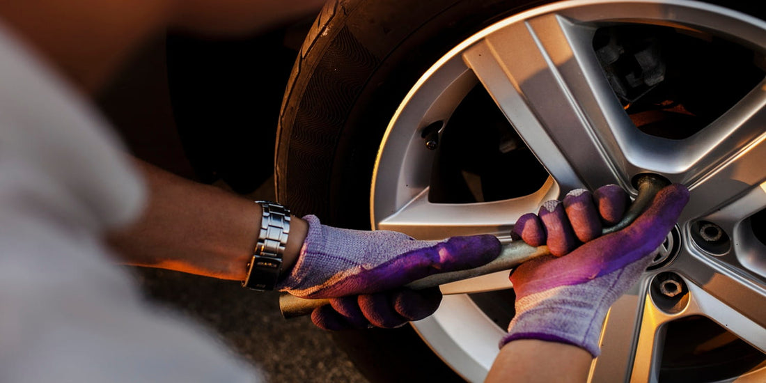 Tyre Gloss Professional Grade Silicone: The Smart Finish for Modern Vehicle Detailing