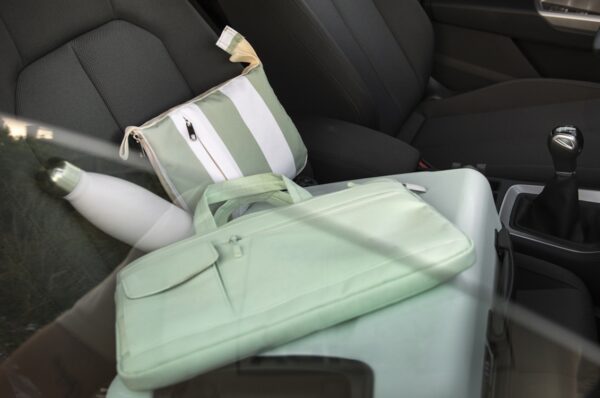 Disposable Car Seat Protectors: The Smart Way to Keep Vehicle Interiors Clean in Professional Environments